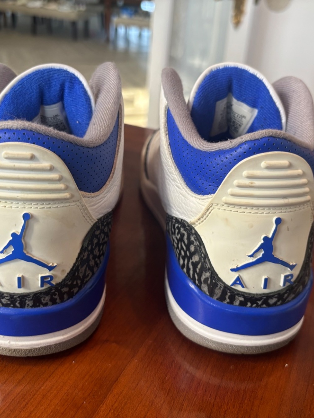 sneakers - Picture 2 of 11